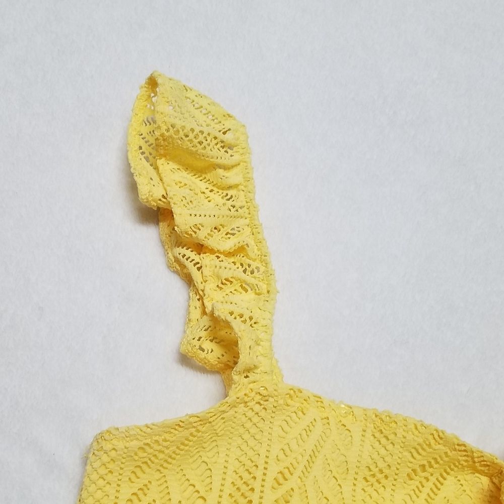 URBAN Outfitters Out From Under Cameron Yellow Crochet Cutout Bodysuit Medium - Picture 3 of 12